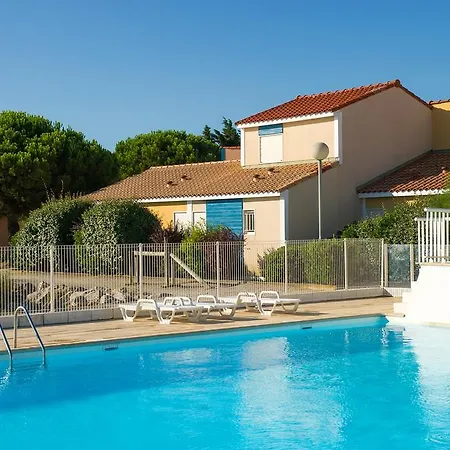 아파트호텔 Goelia Le Village Club Marin 3*